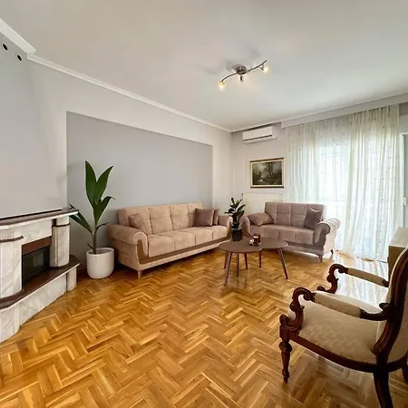 Appartement Historic Seaview Getaway Near The Center