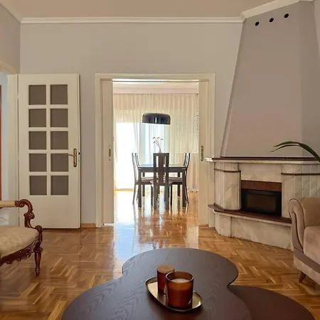Appartement Historic Seaview Getaway Near The Center *