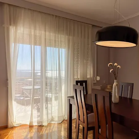 Historic Seaview Getaway Near The Center Appartement *